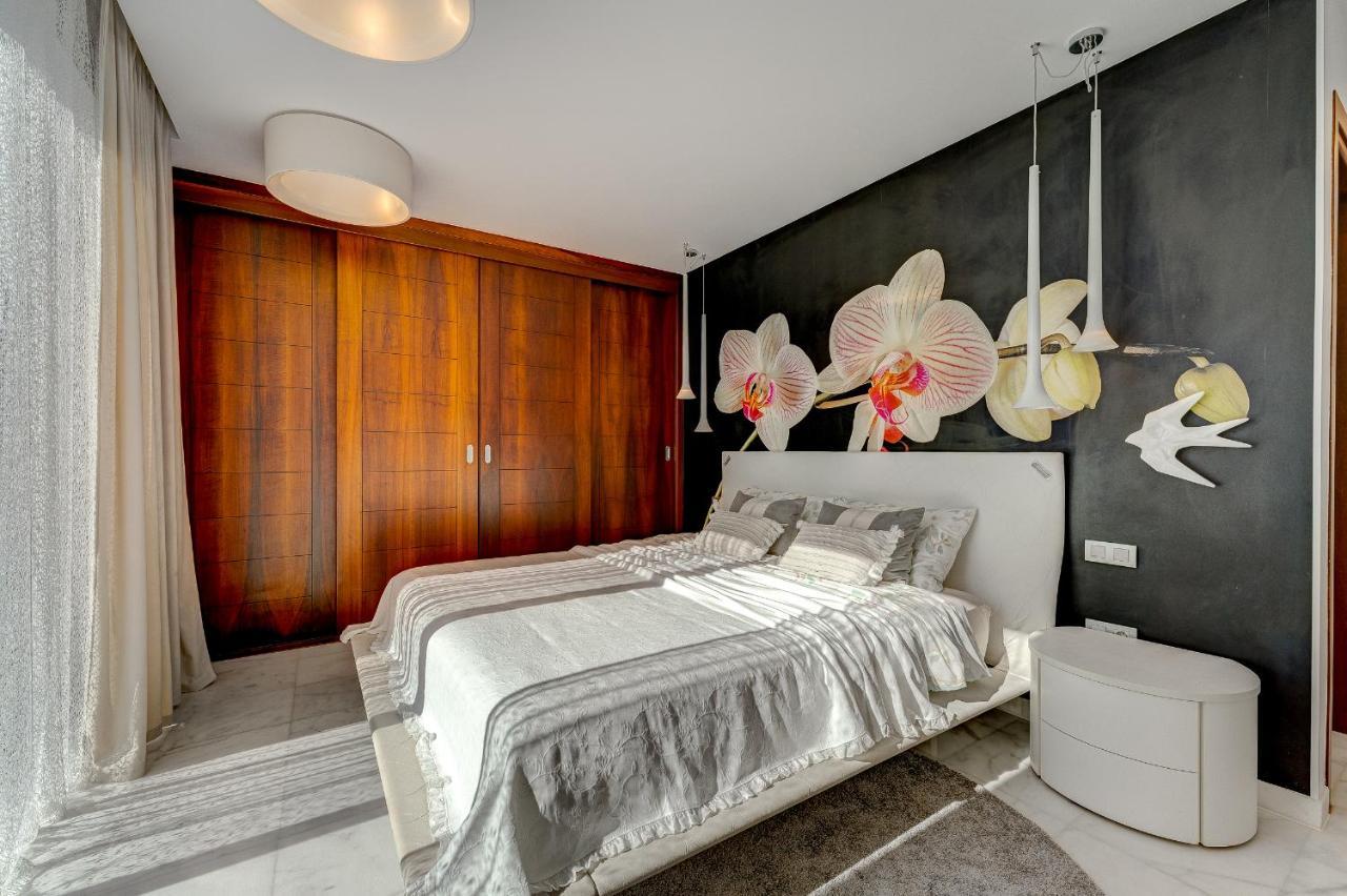 El Duque Private Lux Villa 아데제 외부 사진