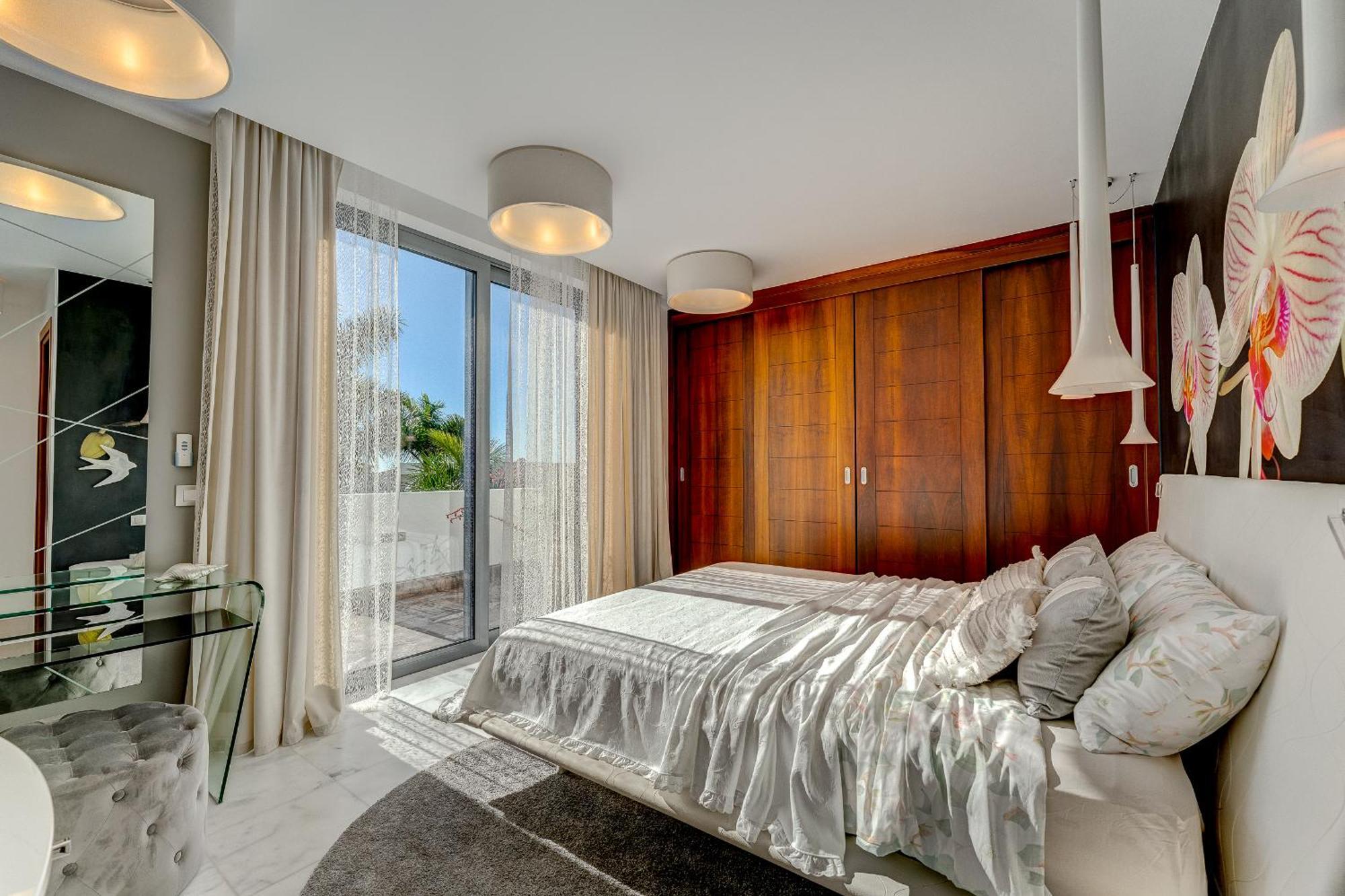 El Duque Private Lux Villa 아데제 외부 사진